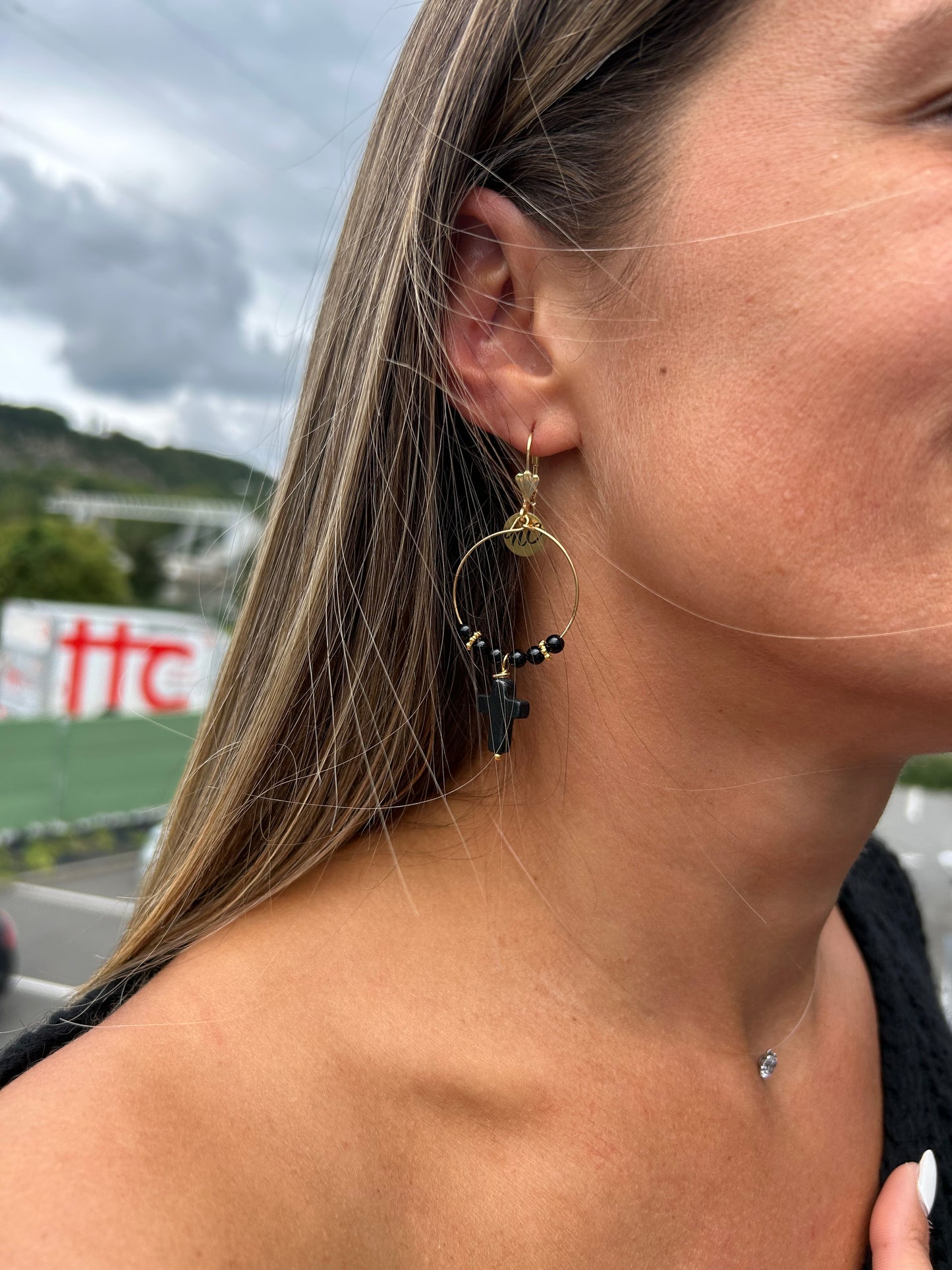 Boucle oreille créole onyx noir Nicole Cavallaro n°81