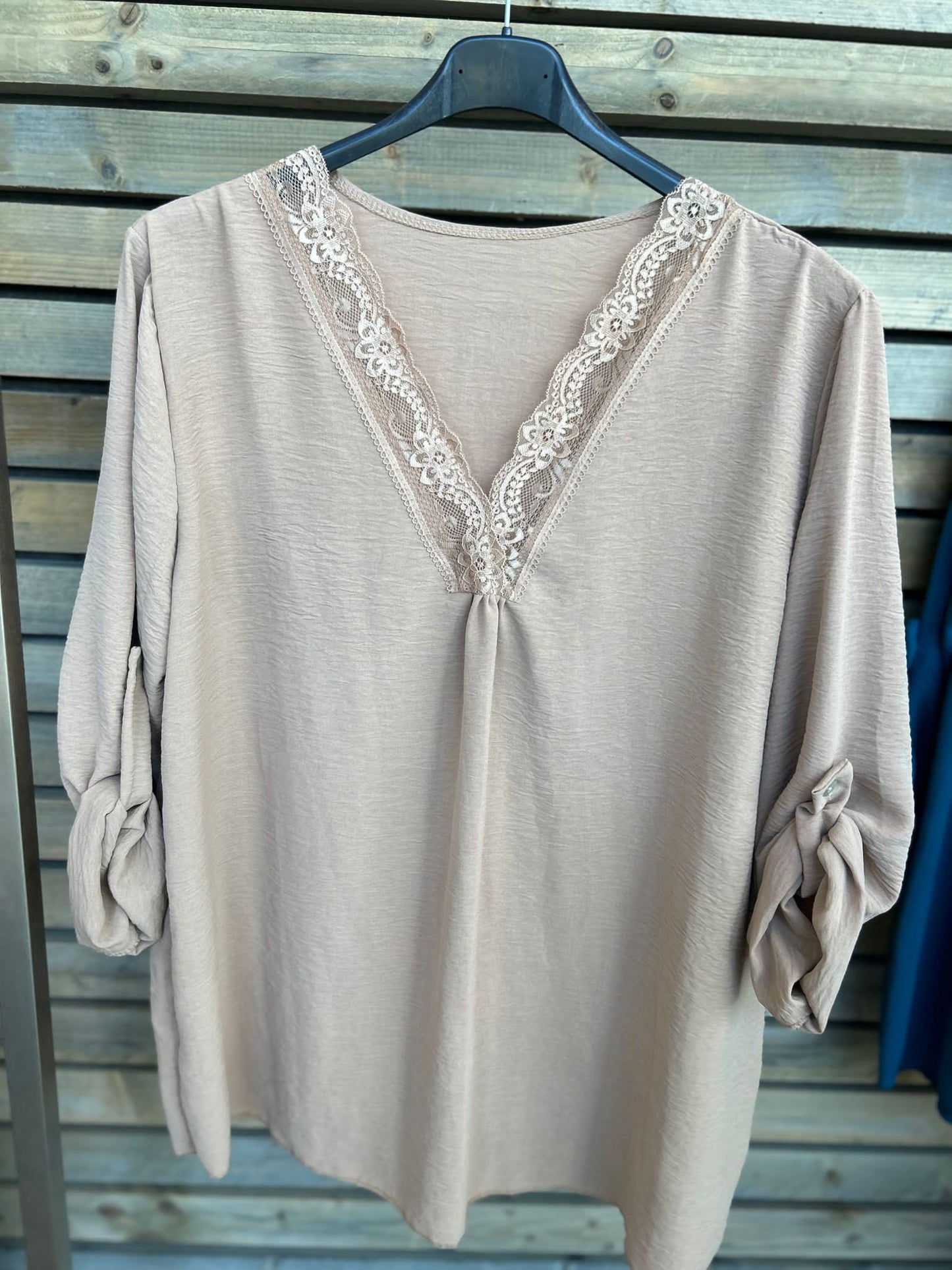 Blouse Mira beige camel