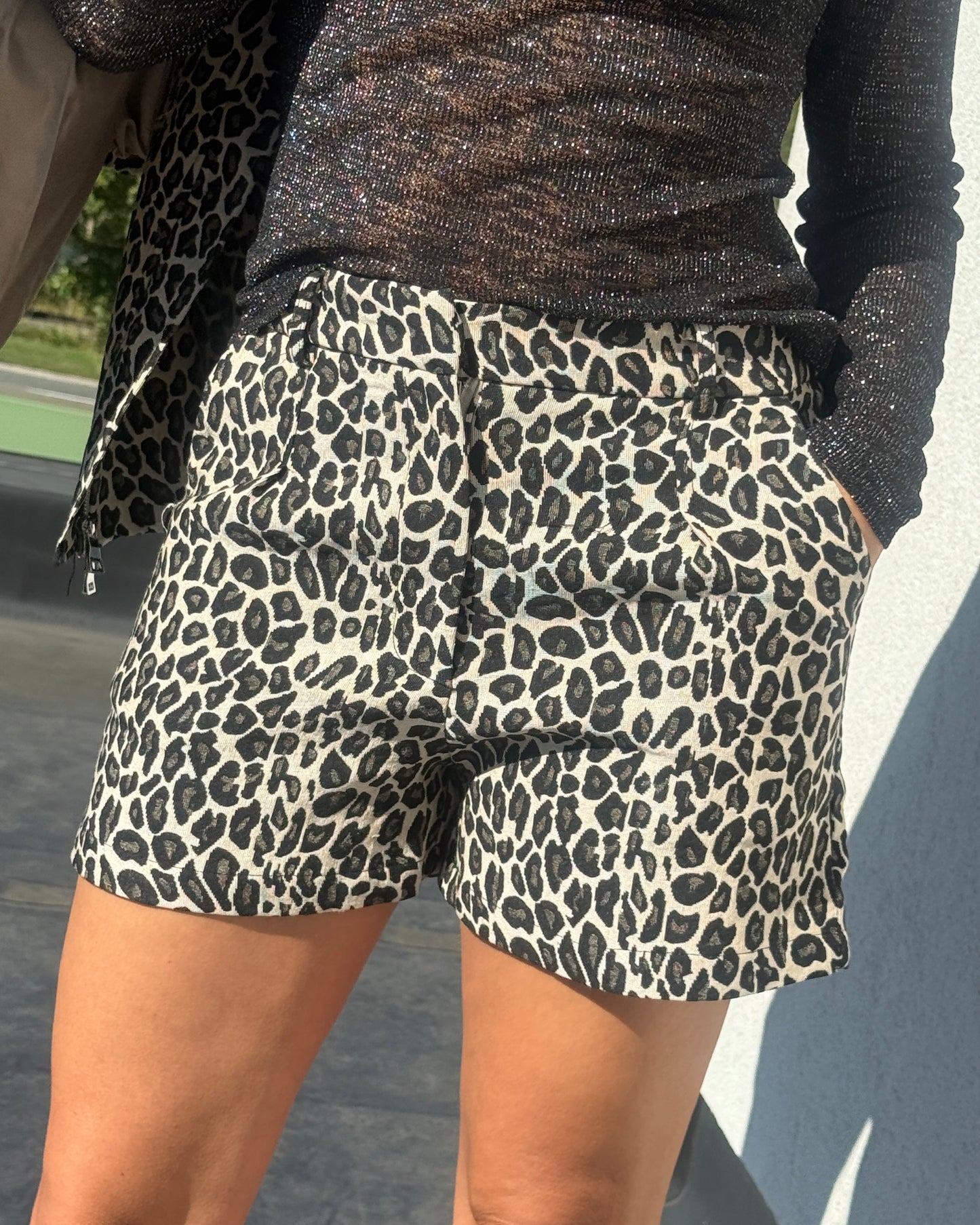 Short Sybille
