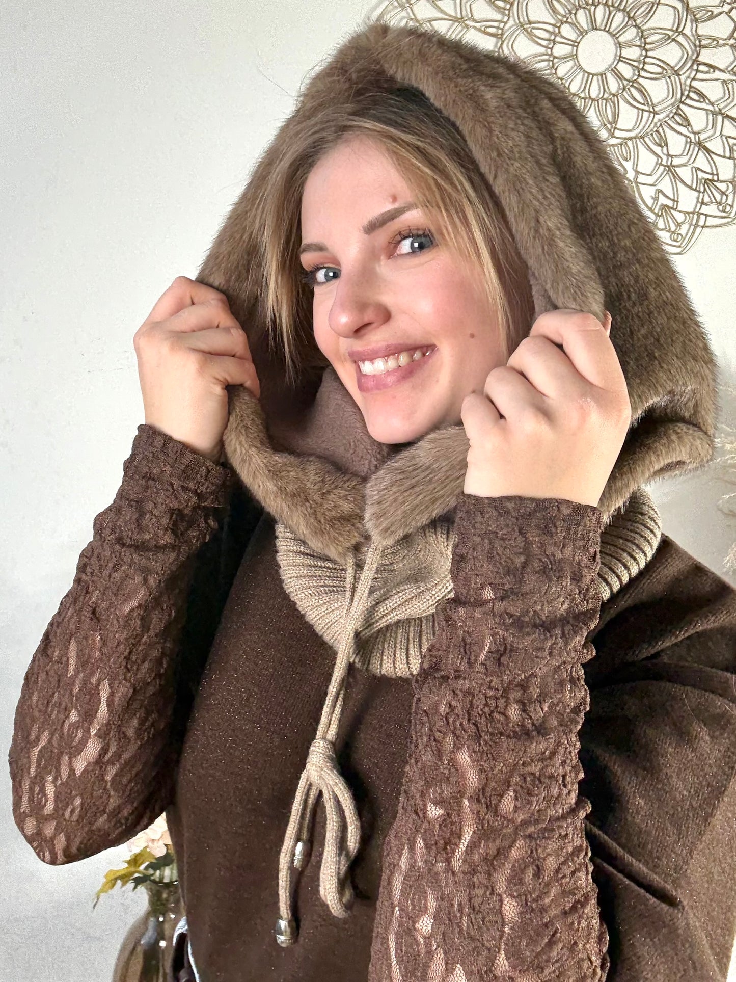 Snood à capuche Nolia taupe