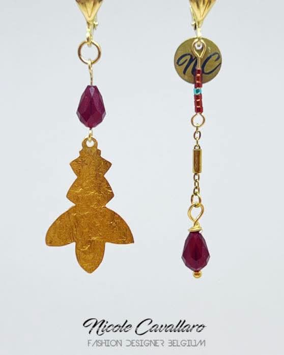 Boucle d’oreille Nicole Cavallaro goutte bordeaux