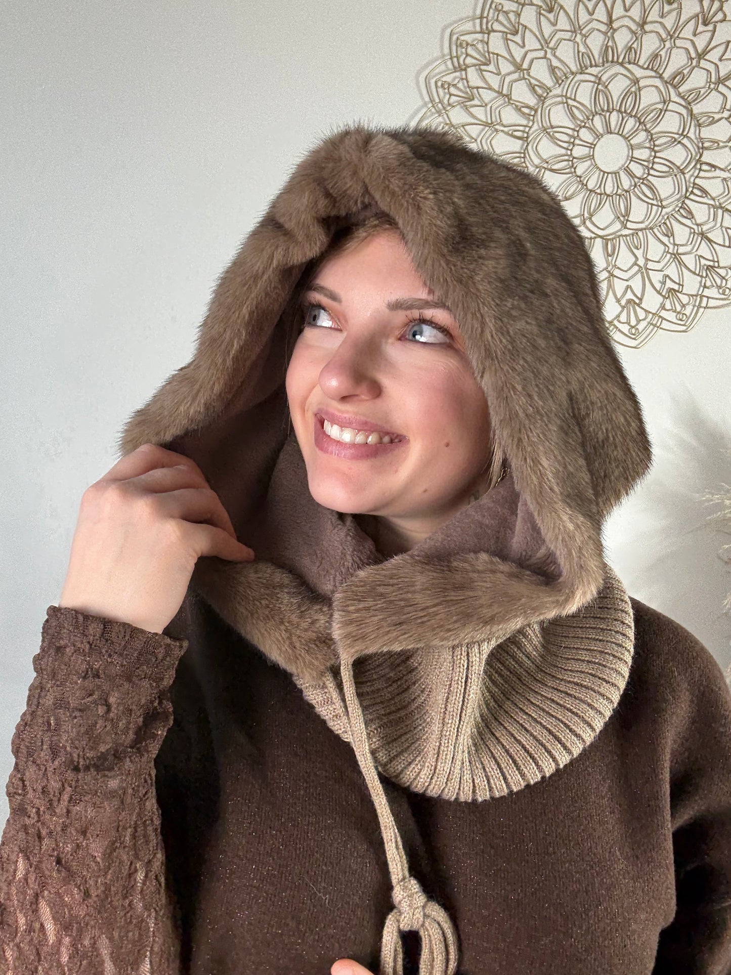 Snood à capuche Nolia taupe